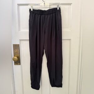 Lululemon lightweight jogger
